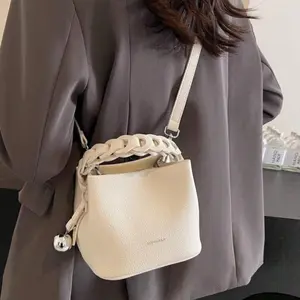 Mini Fashionable PU Waterproof Fabric Shoulder Crossbody Bag with Metal Pendant Decor, Letter Pattern Bucket Bag,  Portable Square Handbag, Elegant Tote Bag, Everyday Bag, Suitable for Work and Daily Use, High-End Fashion Bag Casual Trendy Bag