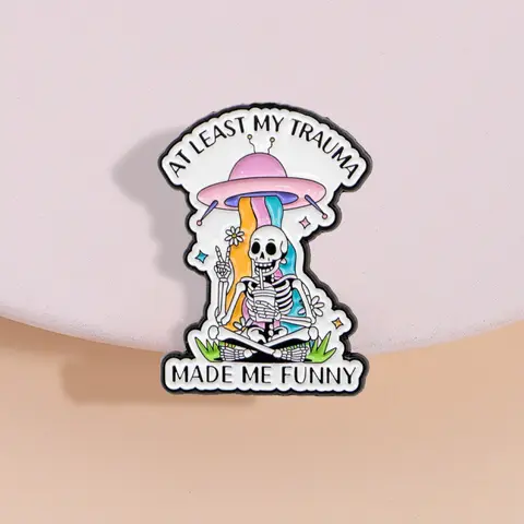 Humorous Badge, Trauma Healing Series, at Least My Trauma Made Me Funny, Alien Skull Design, Mental Health Encouragement Pin, Flower Brooch, Decor Pins, Lapel Pins, Alloy Brooch Pin