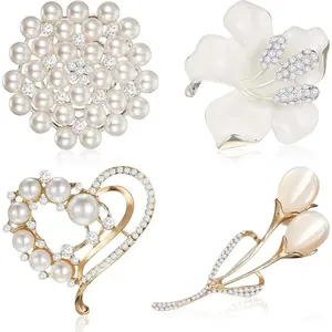 4 Pcs Brooches and Pins for Women Crystal Pearl Brooch for Wedding Grad Teacher Appreciation Gift