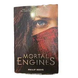 Mortal Engines - Dark Romantasy Novel by Philip Reeve, Literature & Art Book