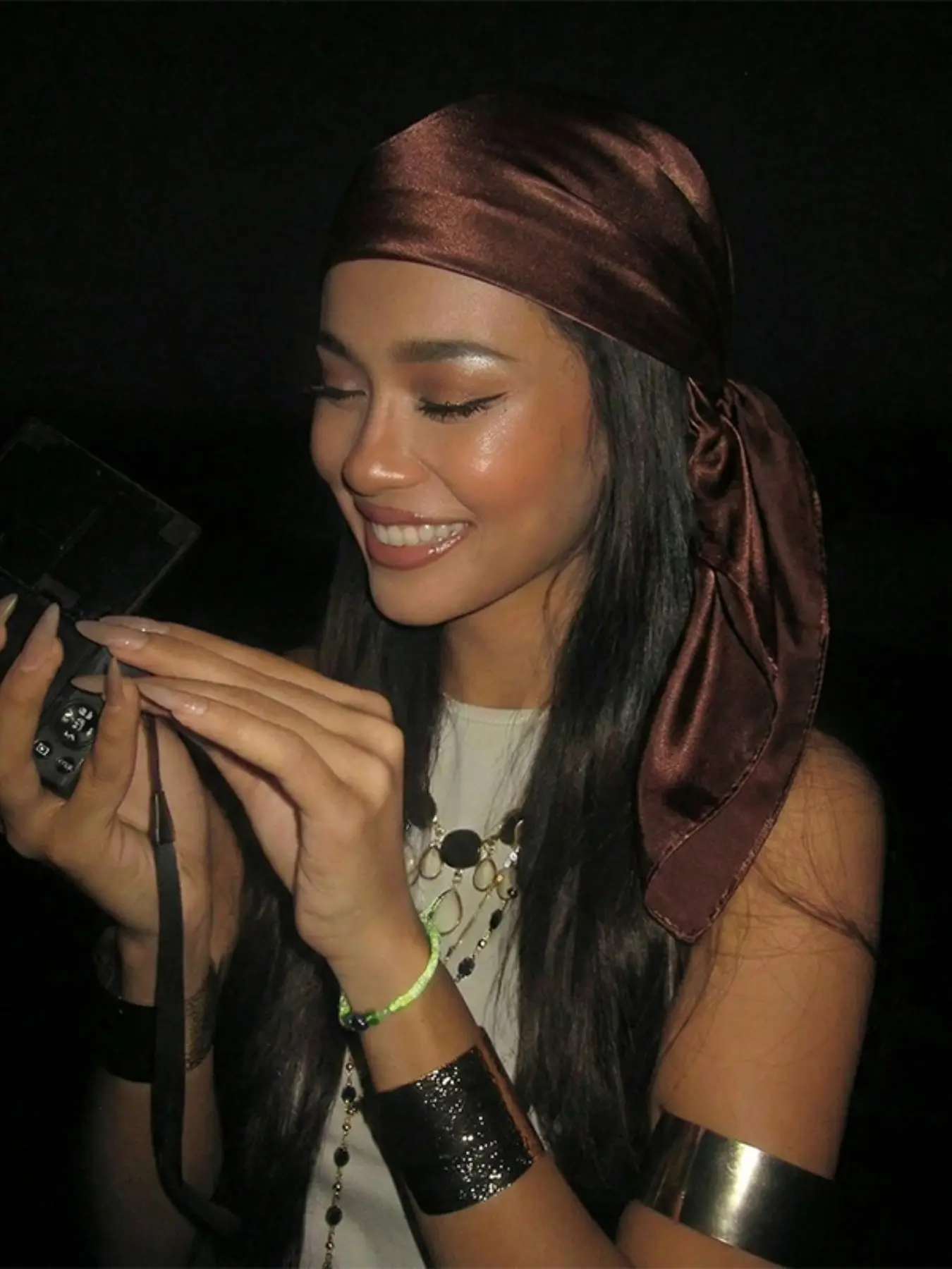 1pc Italian old money style satin long headscarf, retro holiday style headscarf, fashionable and versatile bandana, travel atmosphere decoration, multi-purpose Hijab square scarf
