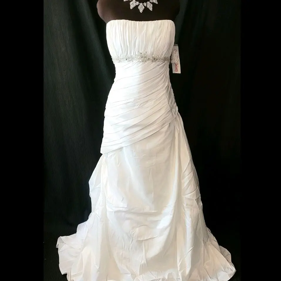 Vintage White DaVinci Wedding Gown, NWT, Sz 16, with Beaded Waist