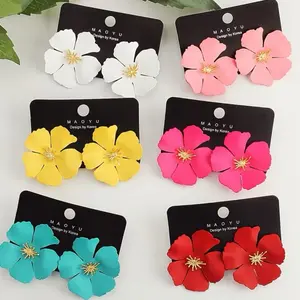 MAOYU Korean Design Flower Earrings - White Pink Yellow Red Teal - Fashionable Statement Jewelry for Women