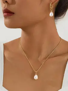 Women Elegant Freshwater Pearl Pendant Necklace Earring Set, Stainless Steel Chain, Plain Design, All Season Jewelry Gift