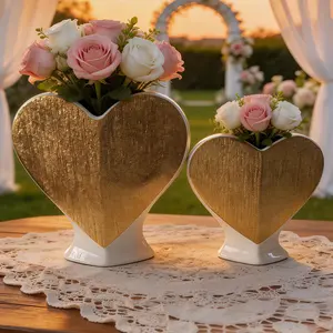 Heart-Shaped Ceramic Vase Romantic Wedding Decoration, Creative Design Table Decor for Restaurant Banquet Hall Hotel, Festive Gift Choice
