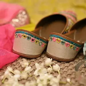Rosemary - festive pair of mojaris set on an ivory Jacquard base - handmade genuine leather punjabi jutti/khussa/mojari/flats/bridal shoes