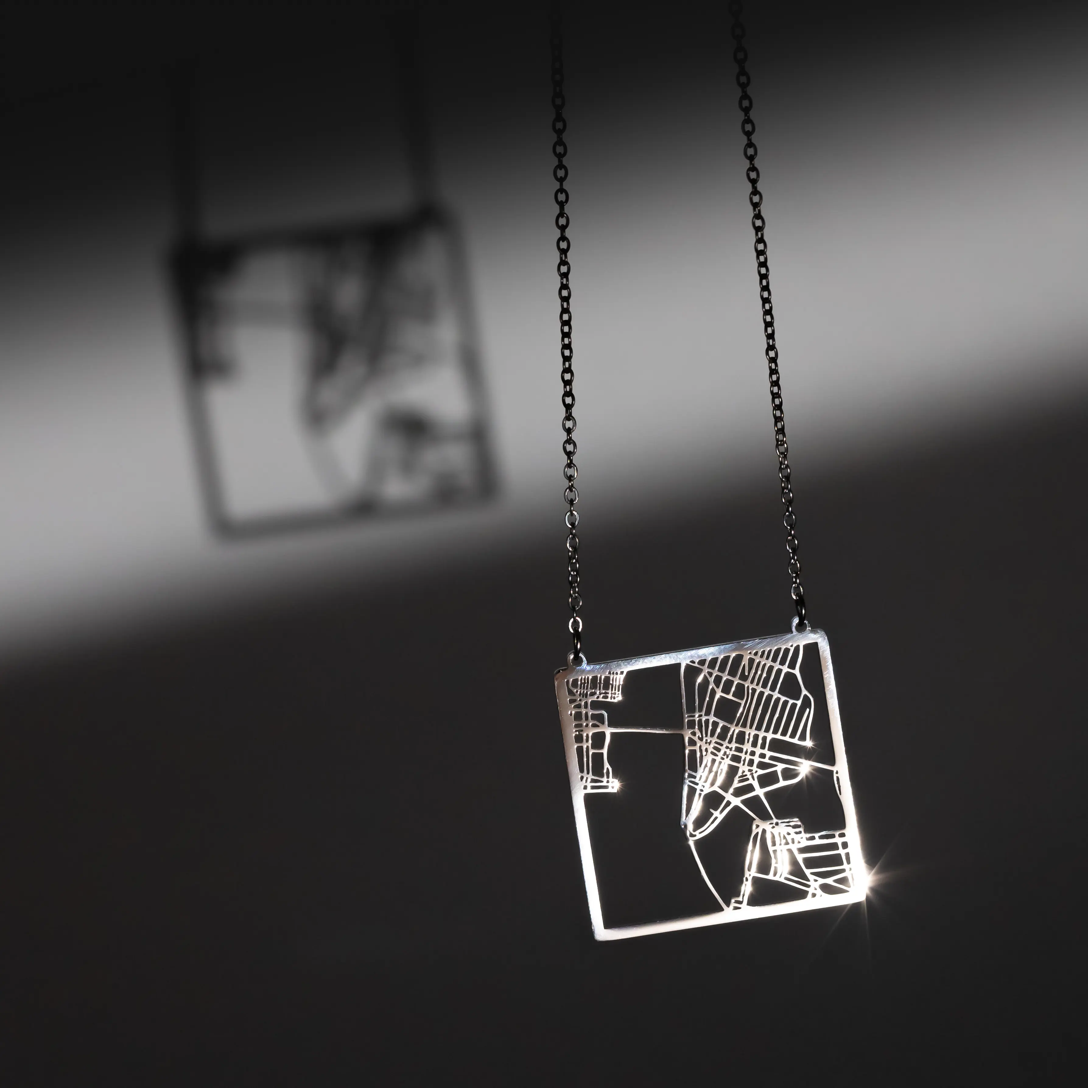 [*SYKE ACCESSORY*] Downtown Manhattan Map Necklace-New York/ LA Map Necklace