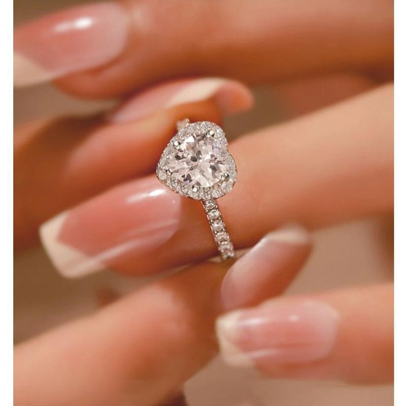 【PANG Jewelry】Women's ring, a heart-shaped ring decorated with sparkling zircons in a sweet style. It is a fashionable, casual and exquisite piece of jewelry suitable for parties. It can be given as a gift or as an engagement ring