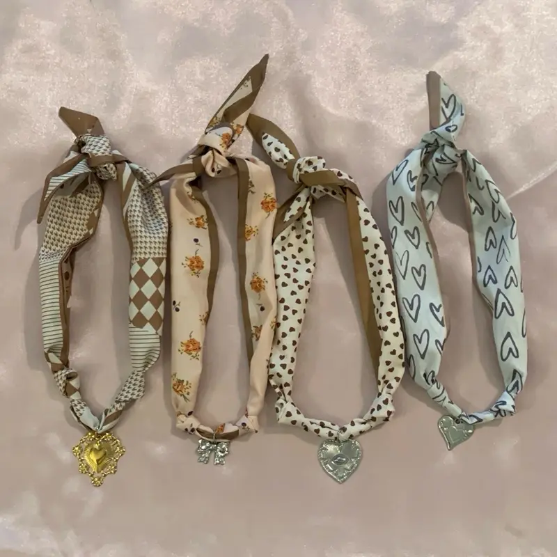 Scarf Necklace  - Scarf Charm Necklace -  Collar de Bufanda Con Dije