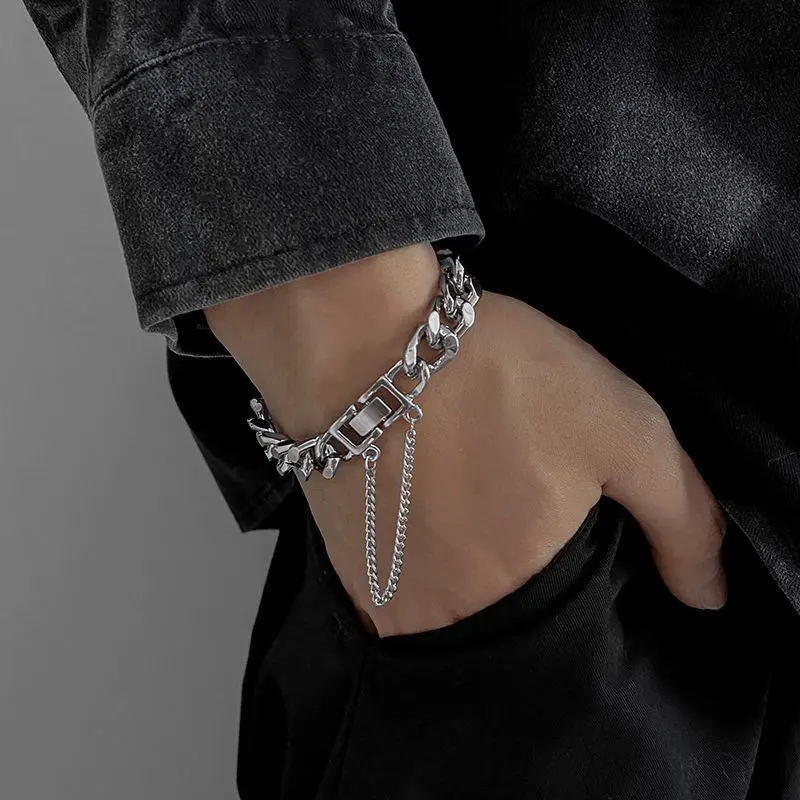 Alloy chain bracelet