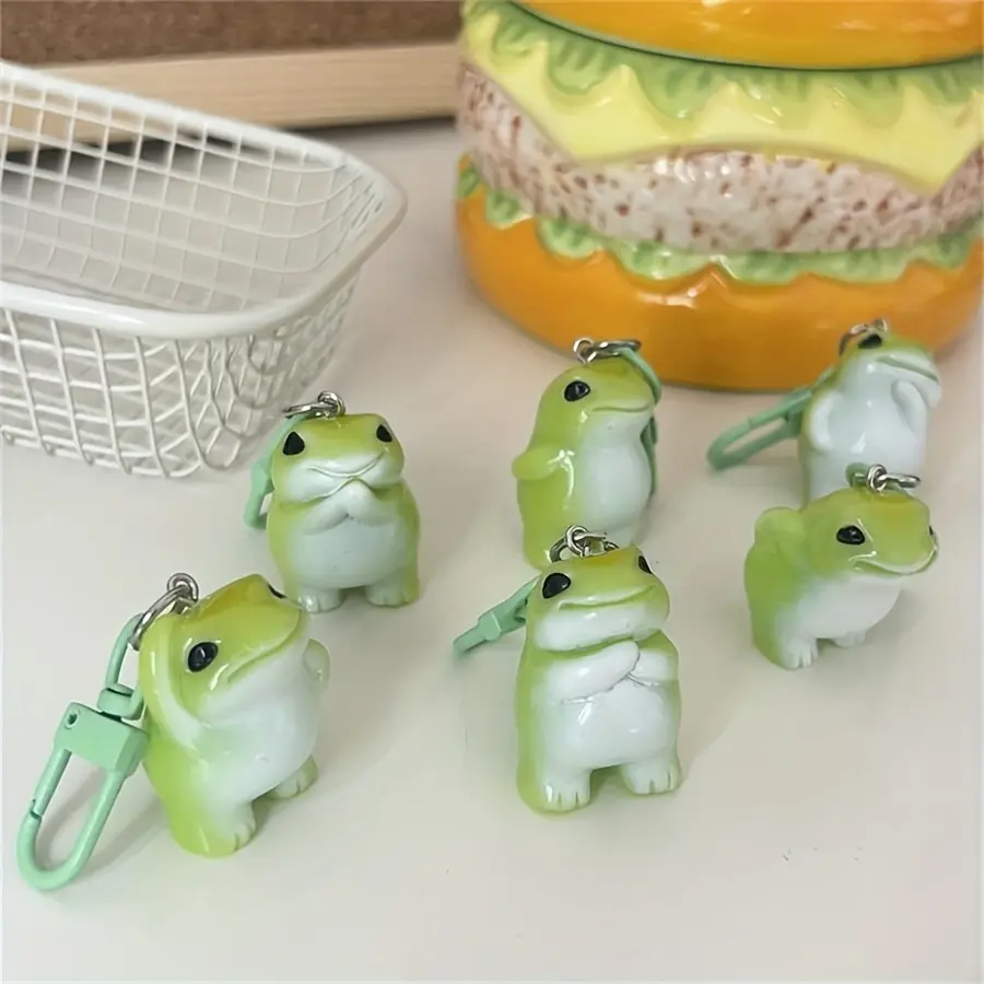 Adorable 3D Frog Keychain - Cute Cartoon-Style Resin Material & Iron Alloy Bag Charm with Lobster Clasp, Perfect Gift for Couples, Best Friends, and Accessories, Frog Accessories, Backpack Keychain, Keychain Accessory, Cute Keychains For Car Keys