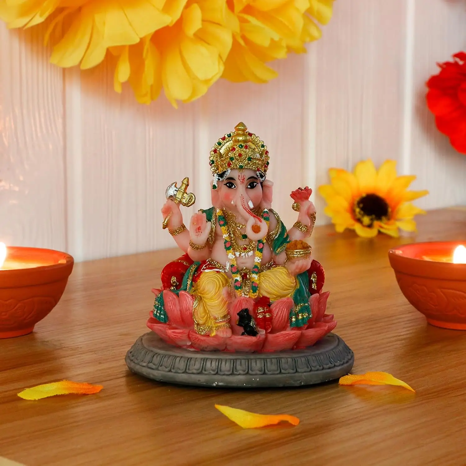 alikiki Indian Gifts Lord Ganesha Statue - 3.6" H Hindu Idol Ganesha for Car Dashboard Ganpati Diwali Gift for Indian Man Women Altar Yoga Studio Meditation Office Home Temple Mandir Puja Item