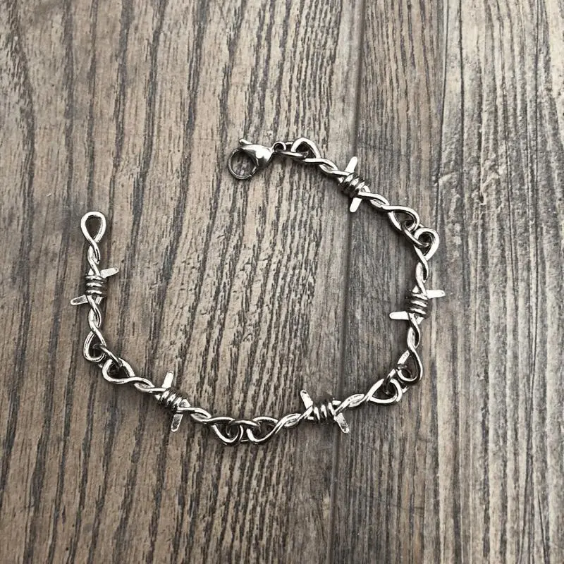 Barbed Wire Bracelet Heart Shaped Bracelet Hand Jewelry Female Gift Unisex Decoration Barbed Wire Bracelet Heart Shaped Bracelet Hand Jewelry Female Gift Unisex Decoration