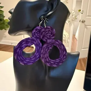 Raffle earrings