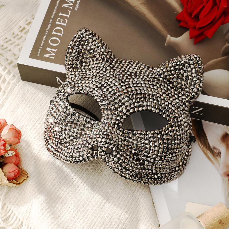 High-end Diamond-Studded Party Mask for Women: Sexy Catwoman Masquerade Rhinestones Mask for Cosplay, Carnival, and Stage Performances