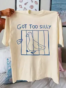 Men's Duck & Letter Print Round Neck Tee, Regular Fit Casual Short Sleeve T-shirt for Summer, Men's Top for Daily Wear, Socks