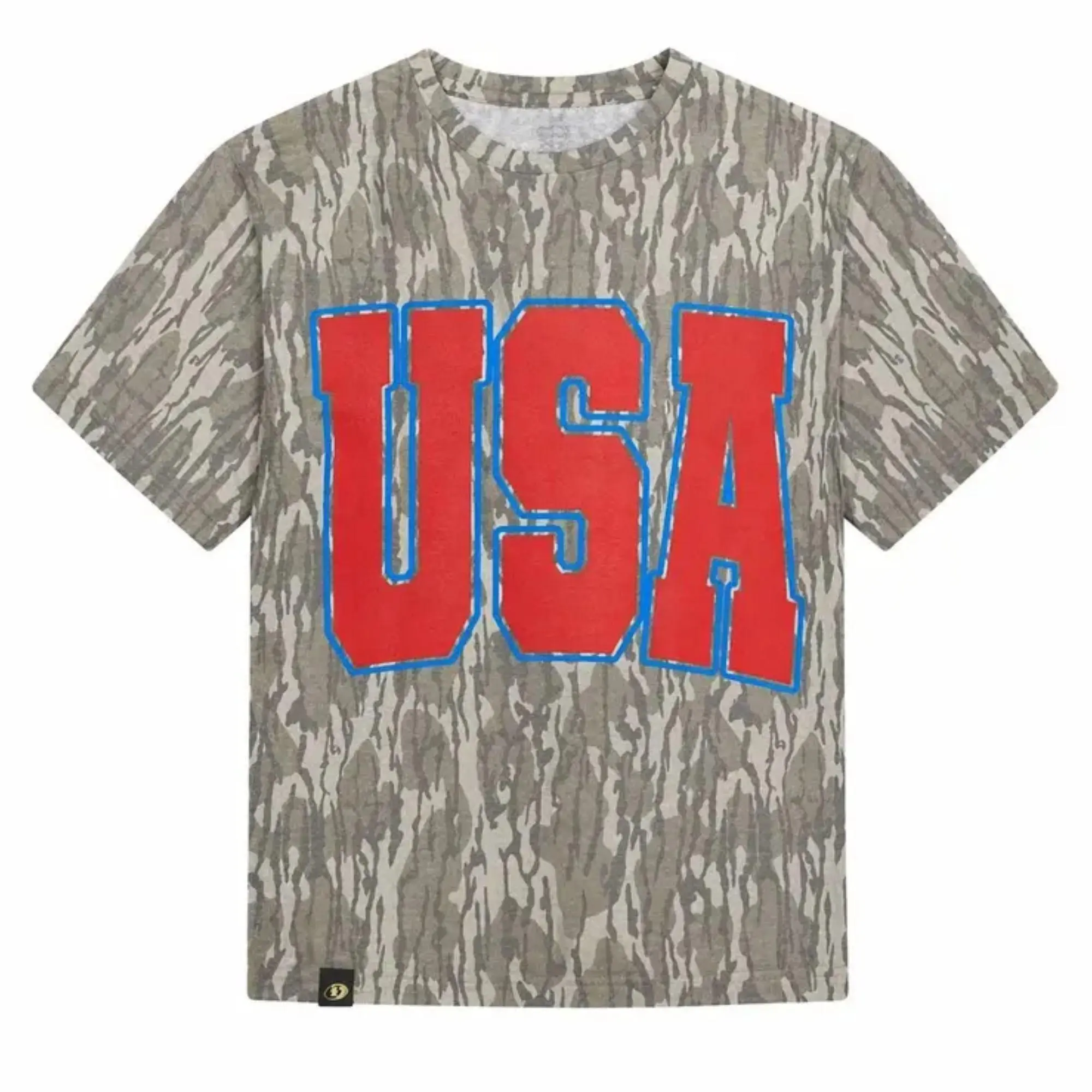 USA Camouflage T-Shirt – Bold Red USA Graphic Camo Tee, Casual Outdoor Fourth of July Gift, Patriotic Streetwear Shirt for Men Women