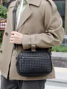 1pc Men's single shoulder crossbody bag, Crossbody messenger bag, with solid color zipper closure, high-quality PU rivets, versatile, practical, suitable for daily meals, dates, shopping