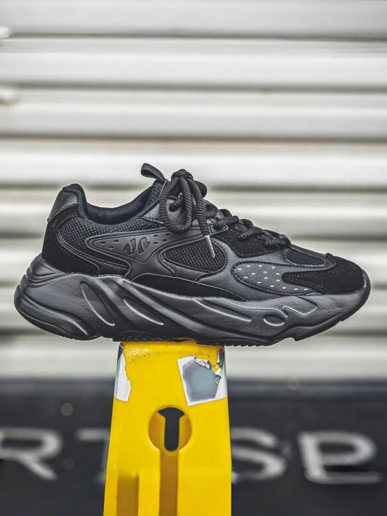 New Mesh Patched Thick Sole Dad Shoes, Men's Breathable Height-Boosting Casual Sports Shoes, Soft Shockproof Anti-Slip Running Shoes