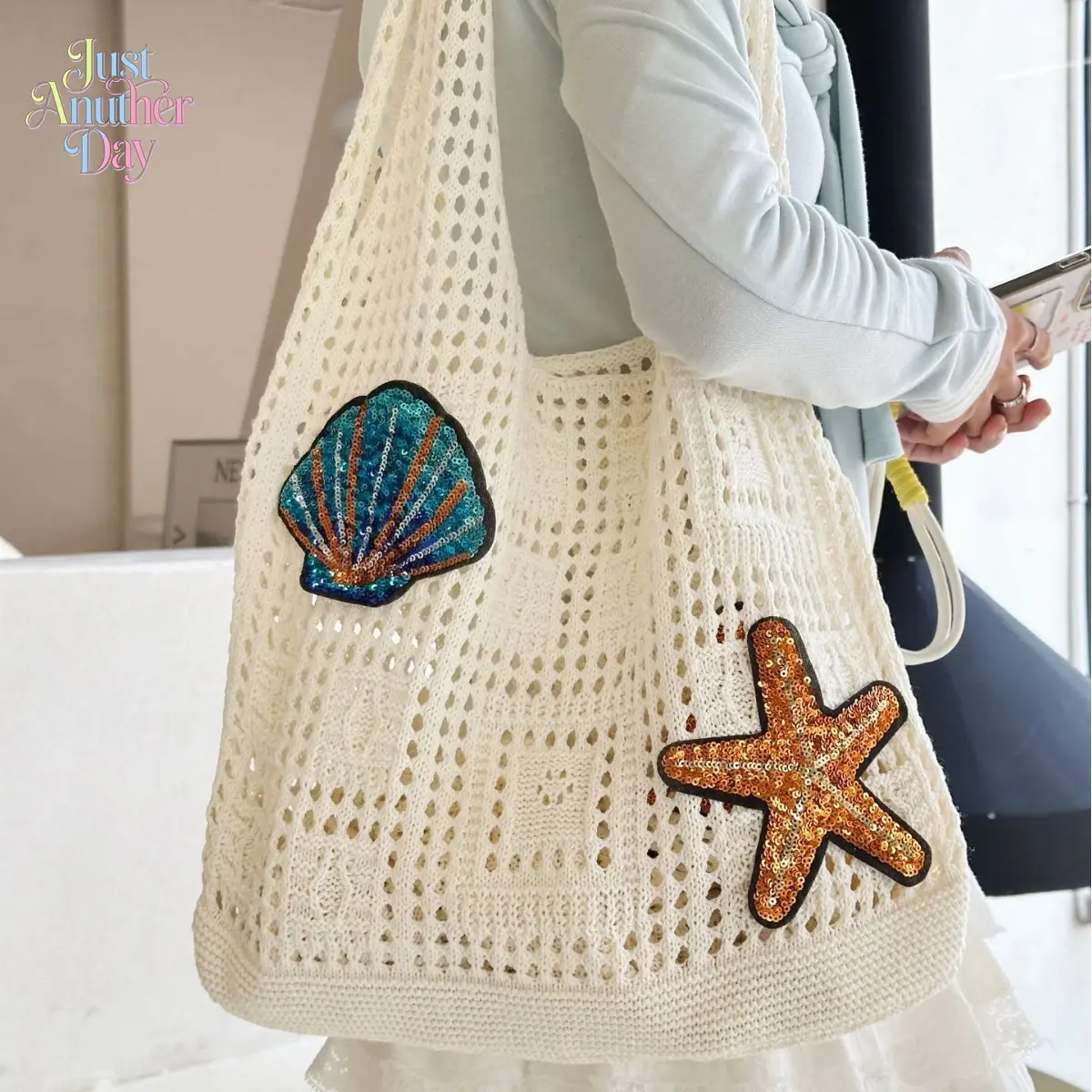 Crochet Hollow Knit Tote Bag with Sequin Starfish & Seashell Patches, Large Capacity Open Weave Knitted Shoulder Bag, Casual Beach Shopping Handbag for Women
