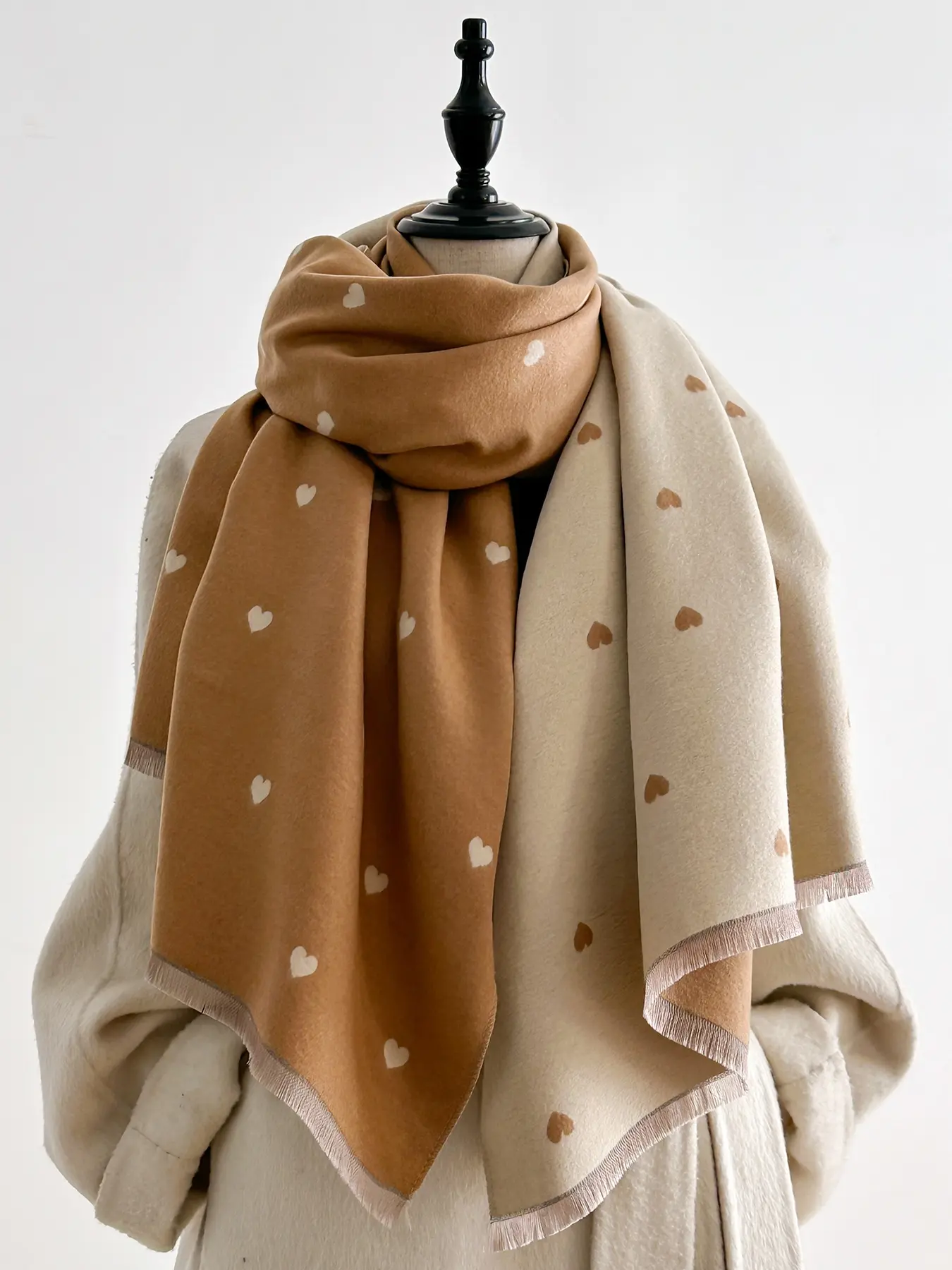 Women's Elegant Fall Winter Scarf, Heart Print Shawl, Soft Thick Woven Fabric, Fashion Multi-Functional Neck Warmer, Daily Use, Fluffy Soft Scarf