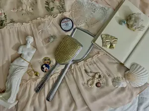 Aurora's Heartache Mystery Vintage Box - Blind Date with a Vintage Mystery Blind Box Antique Gifts Decor