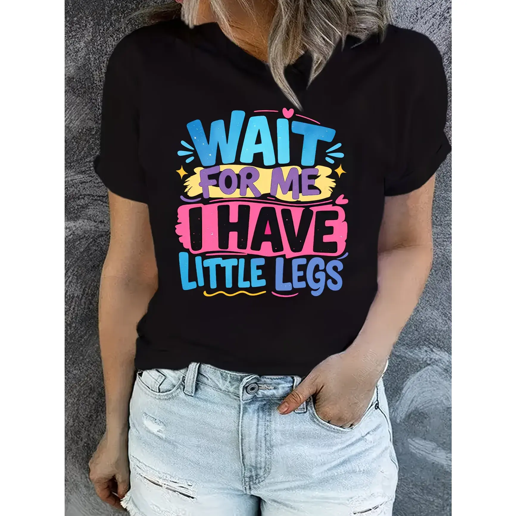 Women's Petite-Friendly 'WAIT for ME, I HAVE LITTLE LEGS' Graphic T-Shirt - Short-Sleeve Crew Neck Casual Top with Funny Slogan, Medium Stretch T-Shirt Suitable for Petite &, Gift for Short Height