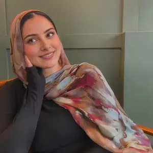 Watercolor Floral Hijab for Women Muslim Headscarf Flower Cotton Polyester Veil - Perfect for Any Occasion