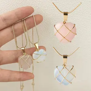 Exquisite Opal Heart White and Pink Crystal Castle Necklace for Woman Girls Rose Quartz Barbie Necklace Jewelry Accessories Gift