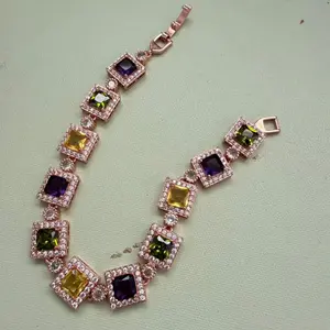 002  Artistic ornaments