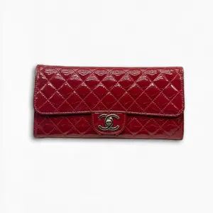 Pre-owned CHANEL Patent leather Mini Bags Red Quilted East West Flap Bag Excellent S010260317001