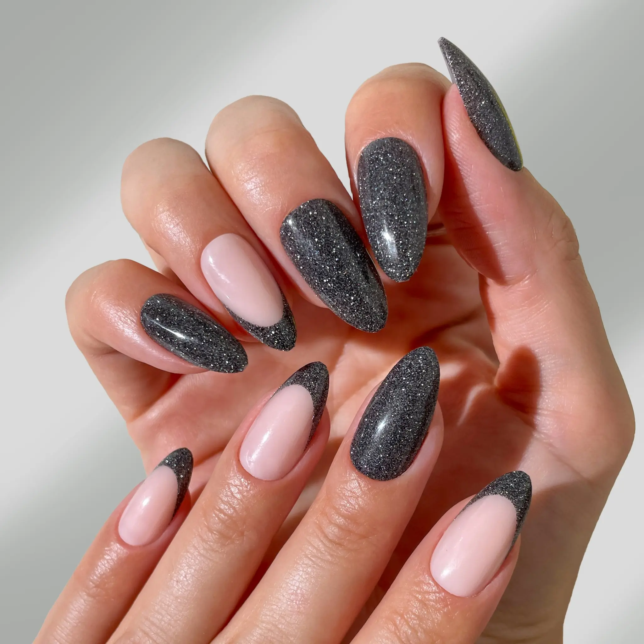 PaintLab Disco Ball Black Glitter Medium Almond Press On Nails - Fake Nails, 30 Nails in 15 Sizes with Glue