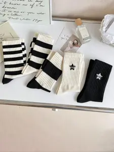 Women's Retro Striped Crew Socks, Comfortable Soft Mid-Calf Socks, Casual Japanese Style Star Pattern, Suitable for All Seasons