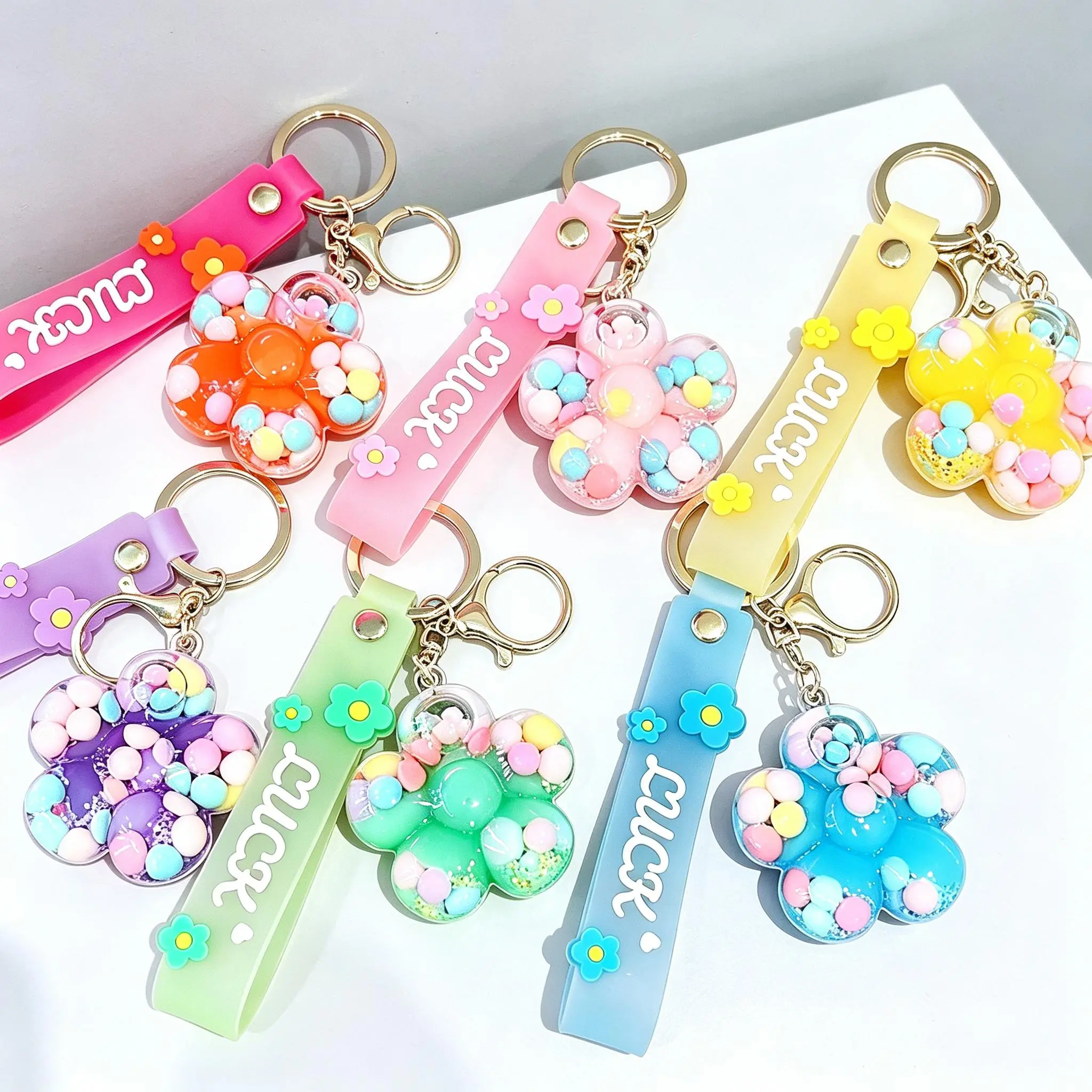 Kawaii Pastel Flower Quicksand Keychain, Lucky Letter Wristlet Bag Charm, Colorful Floating Beads Liquid Shaker Key Ring for Backpack Purse Car Key, Cute Aesthetic Gift for Teen Girls