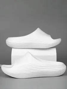 1 Pair Minimalist Men's Wavy Pattern Slippers Footwear | Summer Versatile Style | Lightweight Soft EVA Material + Non-slip Textured Outsole + Comfortable Foot Feel | Suitable for Home, Outdoor & Pool Use