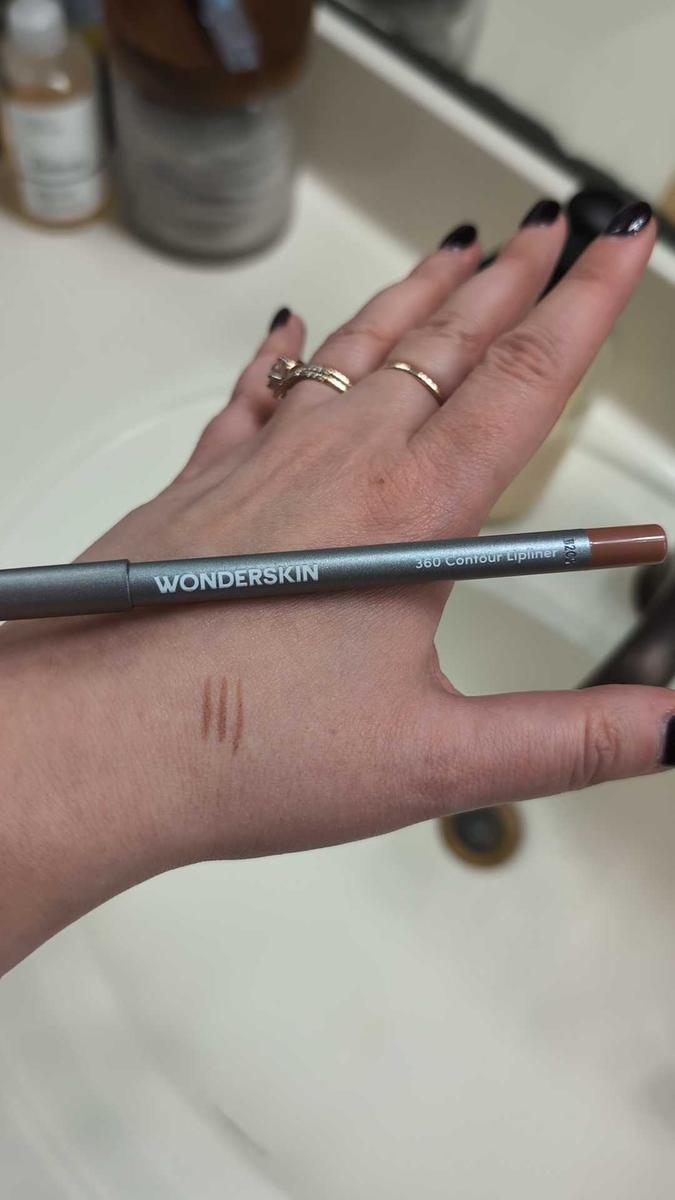 Item: Saddle (warm tan)