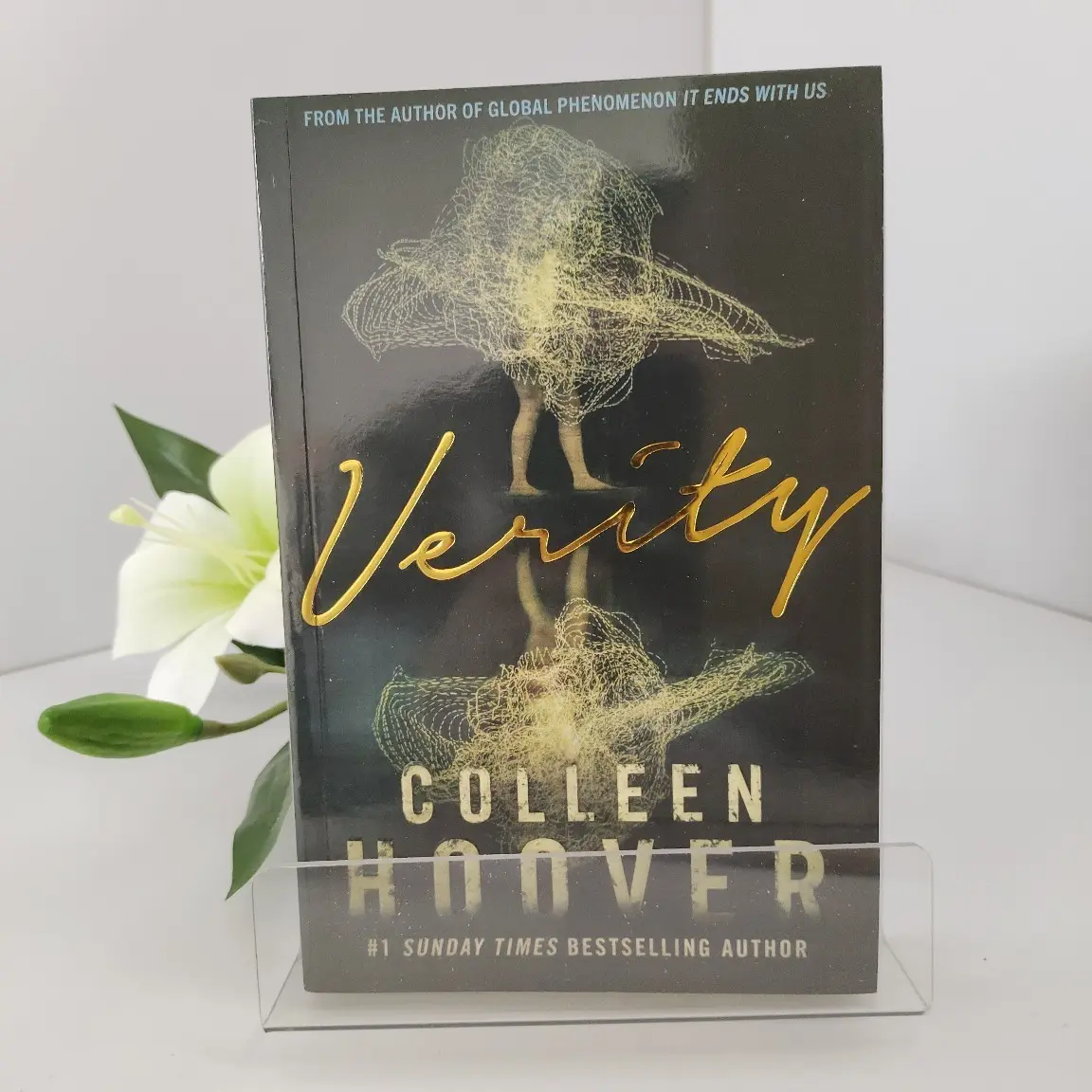 Verity Colleen Hoover Not Guilty English Edition Book, Vintage Storybook Style, Authentic Literature, Perfect Gift for Avid Readers, Essential Reading