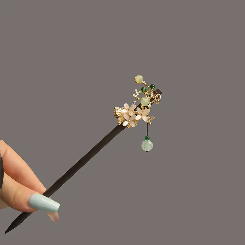 Butterfly laurel tassel