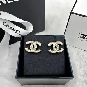 Pre-owned Chanel Classic Silver CC Logo Crystal Stud Earrings 1108GIA0012