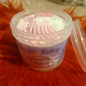 Buttnaked amazing bathin