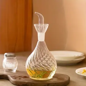 1pc  Glass Oil Pot, Glass Oil Bottle, Glass Olive Oil Dispenser, Heat-Resistant Glass Material, Striped Texture, No Funnel Needed for Easy Refilling, Oil Bottle with Pourer, Transparent Cooking Oil Dispenser, Vinegar Dispenser Bottle, Suitable for Cooking