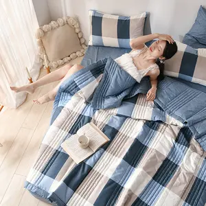 3pcs Light Beige-friendly Summer Cooling Quilt Set, Floral Printed Style Embossed Craft, Soft And Comfortable Quilt for All Seasons, Special for Single Double Hotel Home Bedroom Guest Room Sofa (1pc Thin Quilt + 2pcs Pillowcase Without Core)