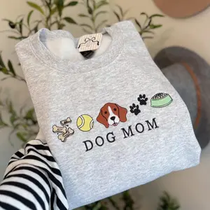 (Ship from US) Dog Mom Personalized Sweatshirt -- Embroidered Sweatshirt, Customize to Your Dog!, Gift For Her Womenswear