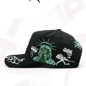 Thunders letras N Y Black