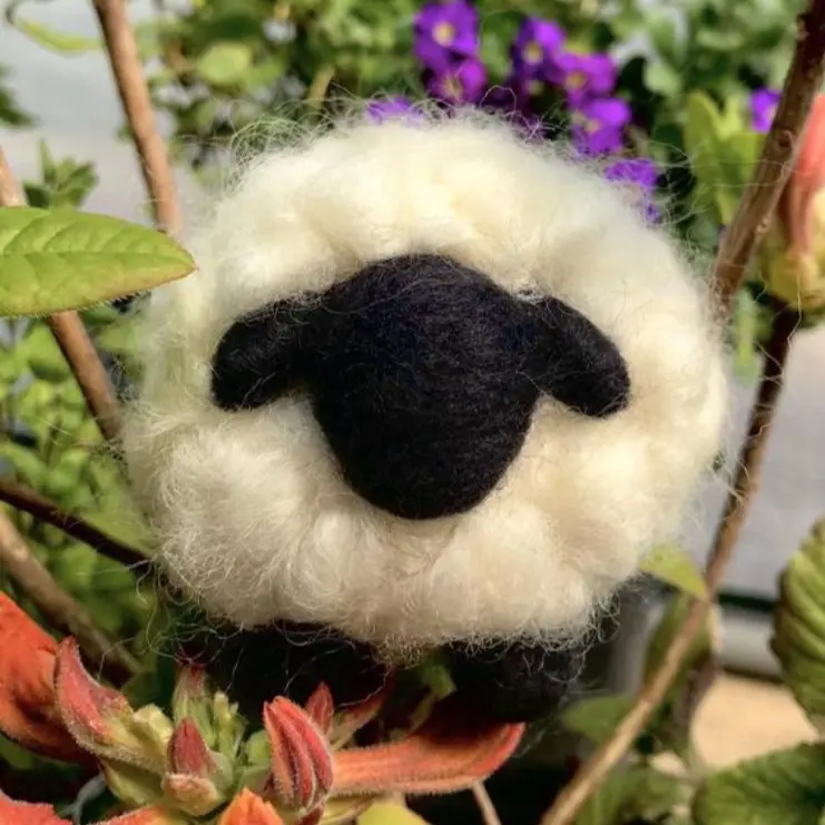 Easy Beginner Needle Felt Kit Wooly White Lamb, Tutorial and Art Kit, All Levels Needle Felting, Starter Needle Felting Kit, Gift