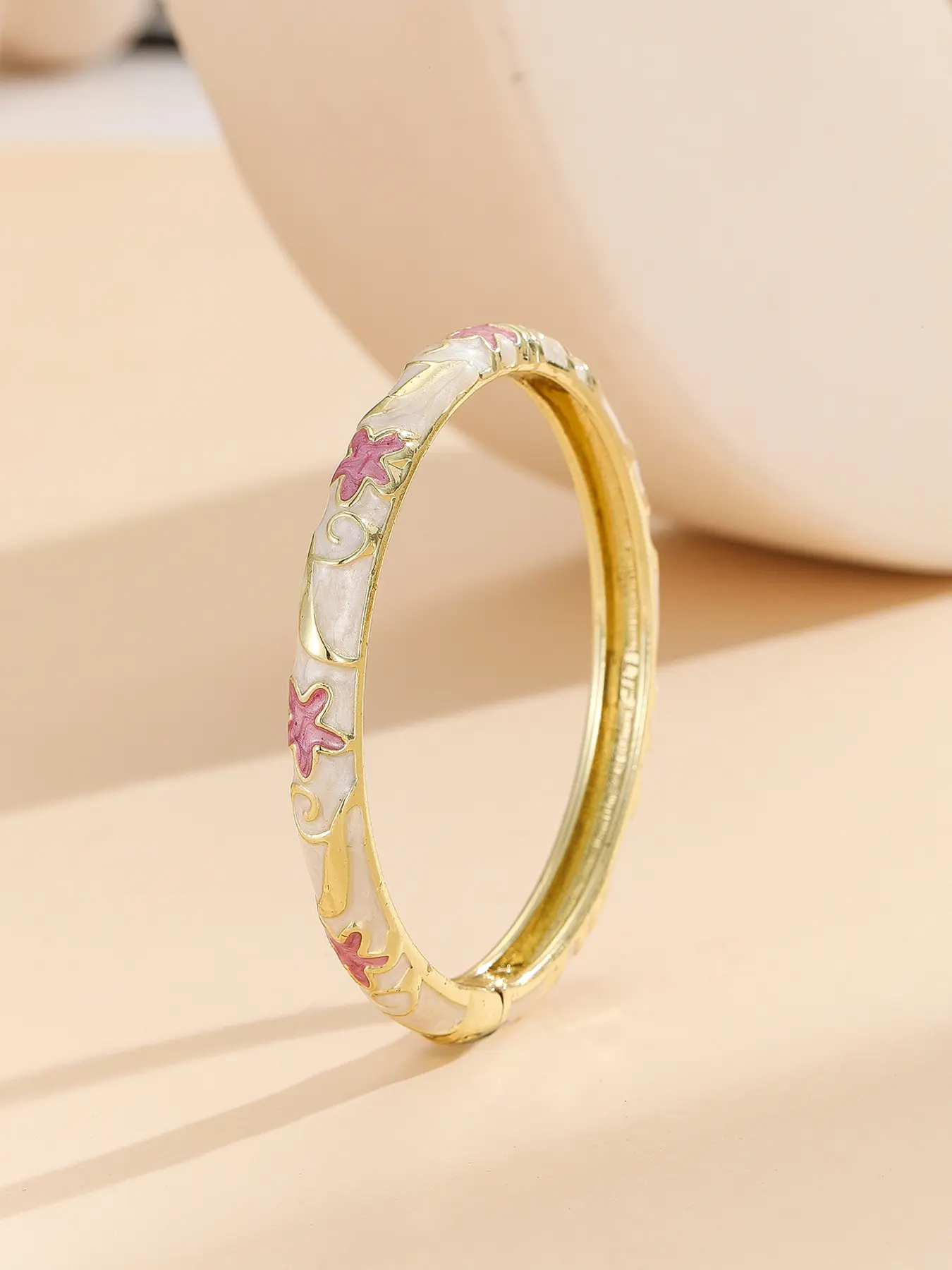 Cloisonné Style Hinged Enamel Bangle for Women, Gold Plated Starfish Pattern Cuff, Elegant Vintage Jewelry Gift, Bangle Bracelets