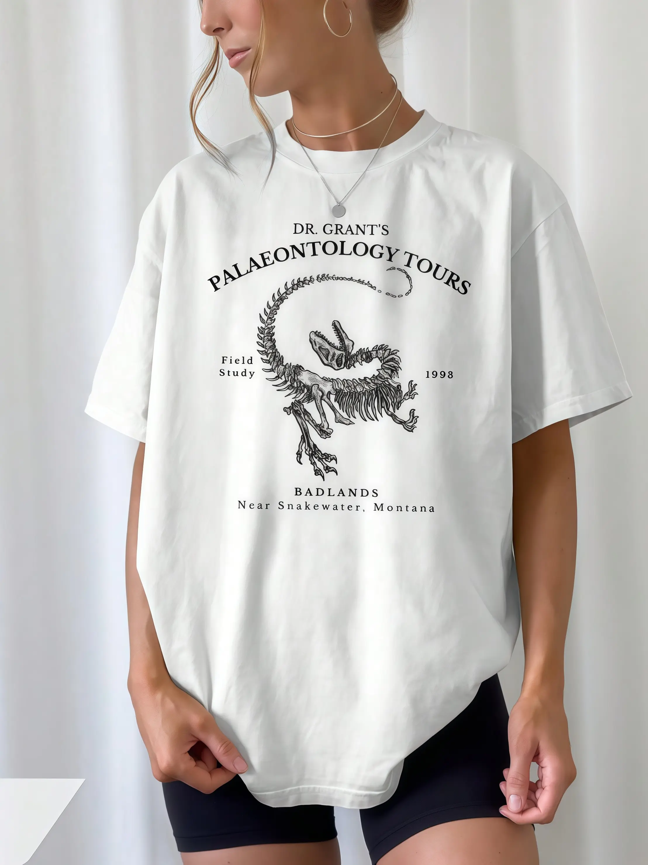 Women's Vintage Jurassic Dinosaur Graphic T-Shirt - Basic, Everyday, Soft, Loose Round Neck Short Sleeve Crew Neck Top, Retro Movie-Inspired Paleontology Tour Dr. Grant Tee for Dinosaur Fans