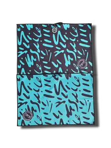 Fairway Graffiti Magnetic Golf Towel with Magnetic Clip, 16x24 Microfiber Waffle Weave for Club Cleaning – Ideal for Caddies