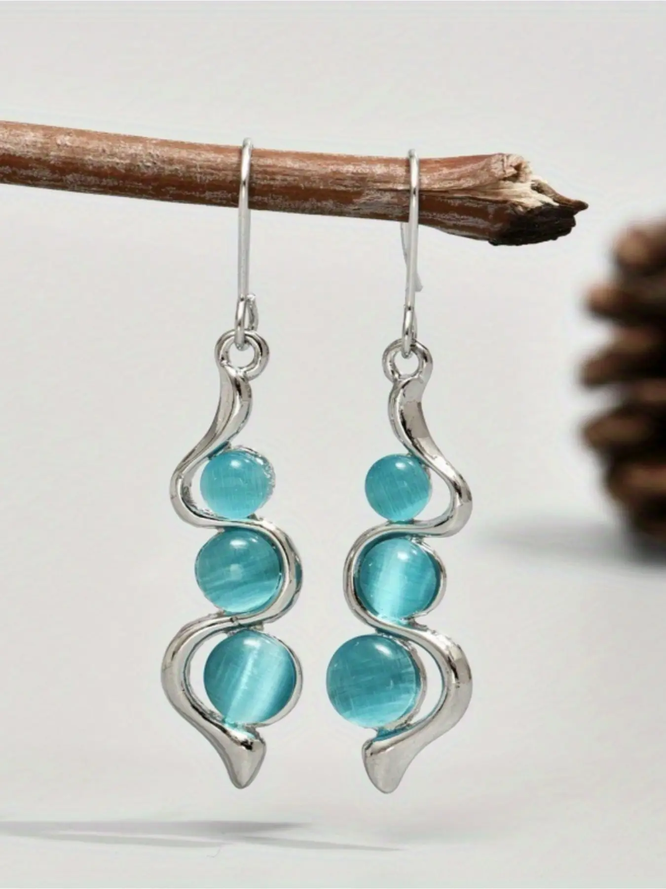 Hot Selling Simple Vintage Sapphire High Quality Earrings Bohemian Creative Curve Wave Earrings Tear Drop Earring
