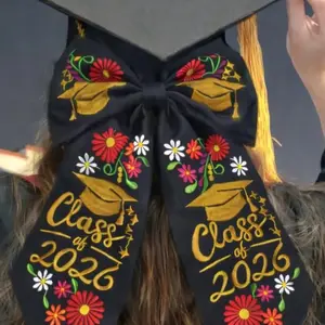 Moños bordados de Graduación. Bons for ladies